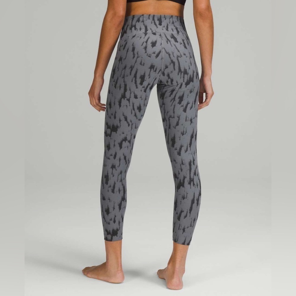 Lululemon InStill High-Rise Tight 25" Size 0 3D Camo Jacquard Asphalt Gray Black - Picture 4 of 16